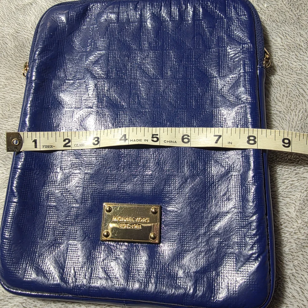 MICHAEL KORS IPAD TABLET CASE SLEEVE PADDED BAD BLUE COVER ZIP LOGO